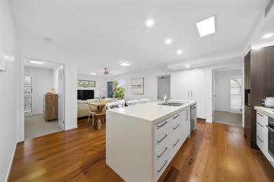 /international/au/18-12-barramul-street-bulimba-qld-152511292/