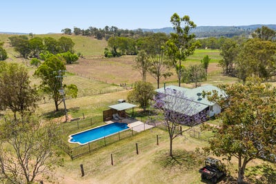 /international/au/160-rocky-gully-road-crows-nest-qld-700402092/