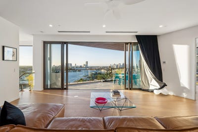 /international/au/penthouse-30-anembo-street-surfers-paradise-qld-151436500/