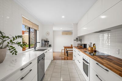 /international/au/10-monarch-court-willunga-sa-152344576/