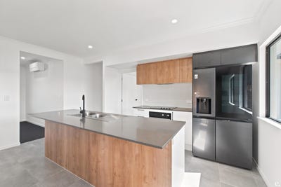 /international/au/11-morgan-close-yungaburra-qld-151892184/