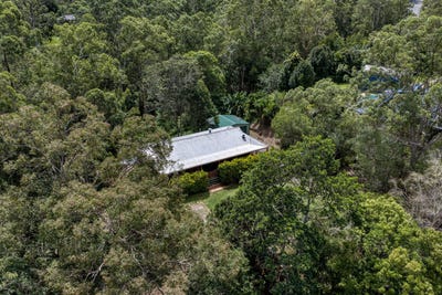 /international/au/22-branch-creek-road-clear-mountain-qld-150808740/