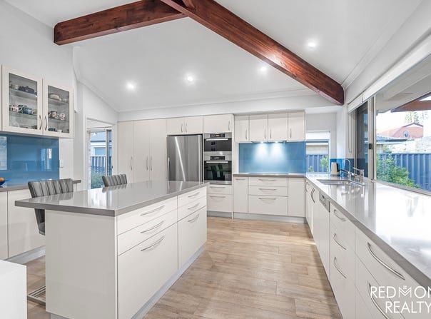 24 Naturaliste Boulevard, Iluka, WA 6028