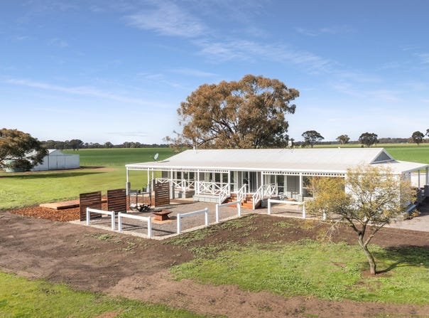 34 Elysian Lane, Neilborough, Vic 3570