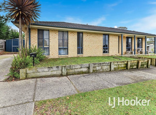 4 Ash Crescent, Pakenham, Vic 3810