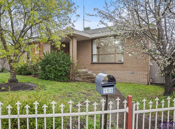 102 Brittain Street, Mount Pleasant, Vic 3350