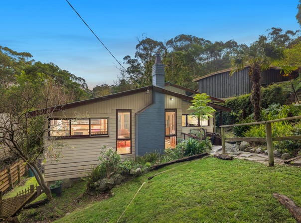11 Gordon Avenue, Tecoma, Vic 3160