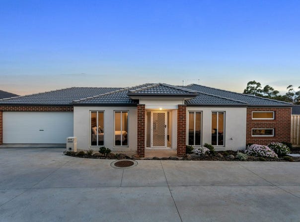13/90-96 Ahern Road, Pakenham, Vic 3810