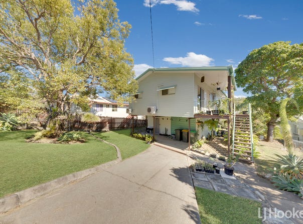 34 Flounder Crescent, Toolooa, Qld 4680