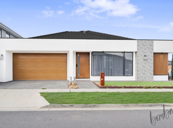 22 Madura Promenade, Mickleham, Vic 3064