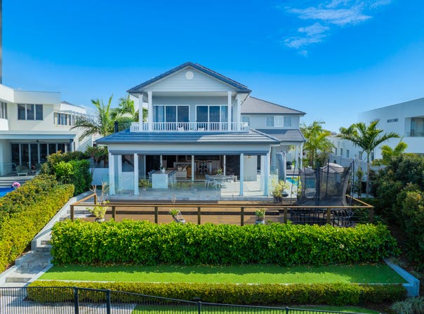2633 Virginia Drive, Hope Island, Qld 4212