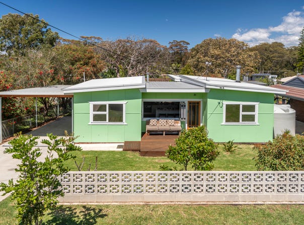 40 Lurnea Avenue, Bawley Point, NSW 2539