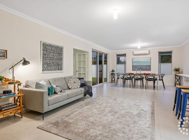 10 Redmond Road, Hamilton Hill, WA 6163
