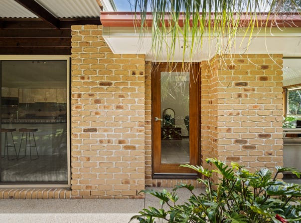 27 Craigslea Court, Cooroibah, Qld 4565
