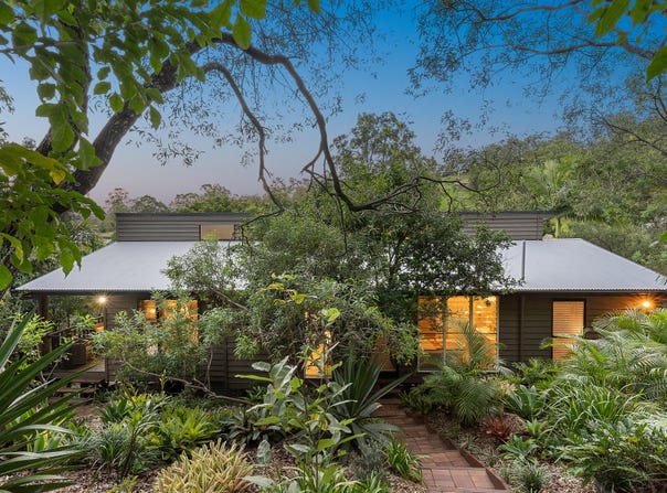 15 Kimruska Place, The Gap, Qld 4061