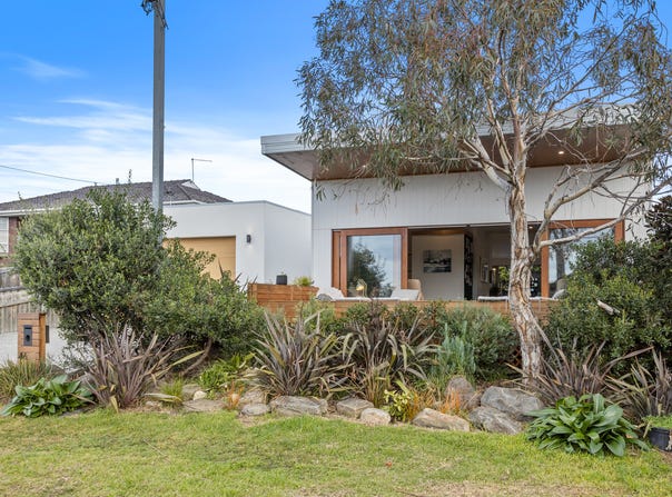 44 Wells Parade, Blackmans Bay, Tas 7052