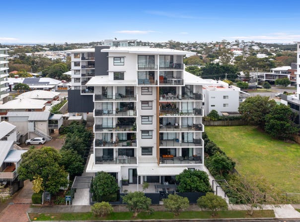2102/77 Bride Street, Wynnum, Qld 4178