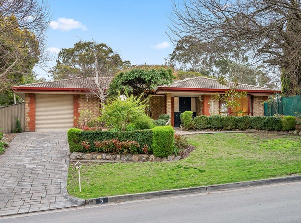 5 Brabham Grove, Aberfoyle Park, SA 5159