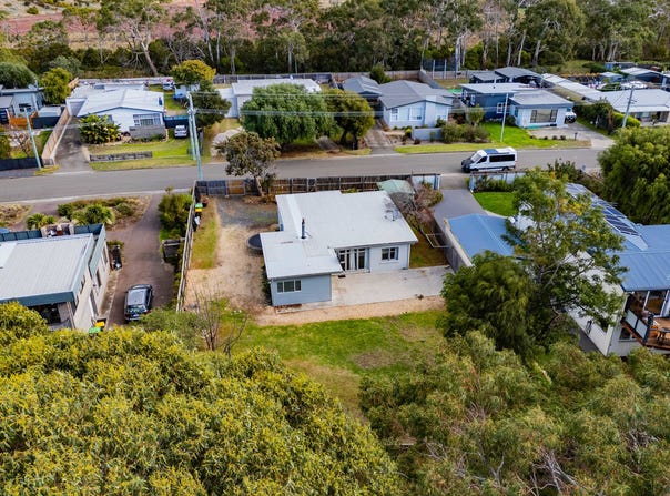 102 Bayview Road, Lauderdale, Tas 7021
