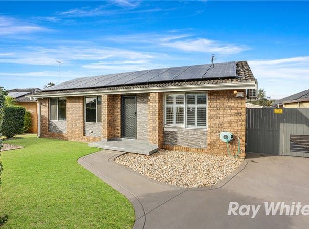 18 Mccartney Crescent, St Clair, NSW 2759