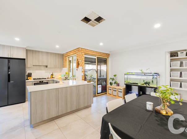 31 Parmelia Avenue, Parmelia, WA 6167