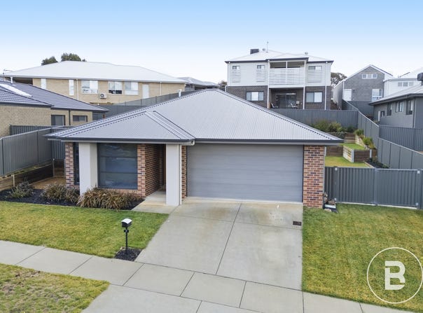 7 Madeleine Road, Brown Hill, Vic 3350