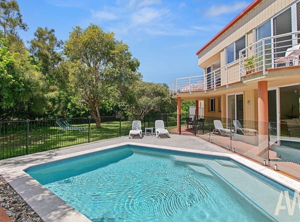109 Oceanic Drive, Warana, Qld 4575