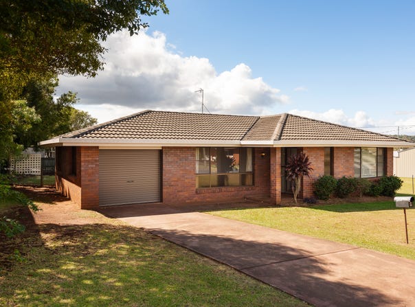9 Knockator Crescent, Centenary Heights, Qld 4350