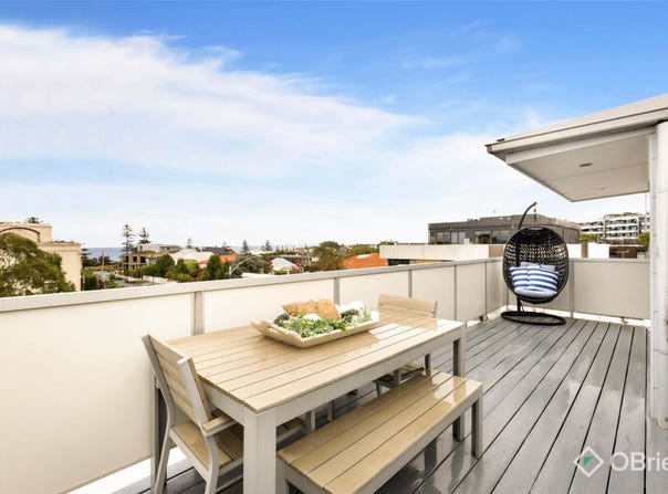 8/4 Small Street, Hampton, Vic 3188