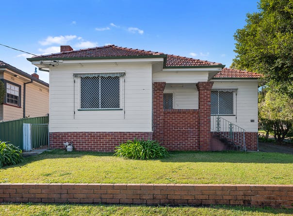 82 Crescent Road, Waratah, NSW 2298