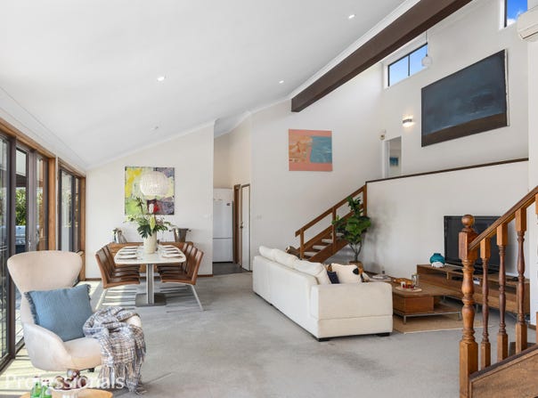 24 Boag Street, Mollymook, NSW 2539