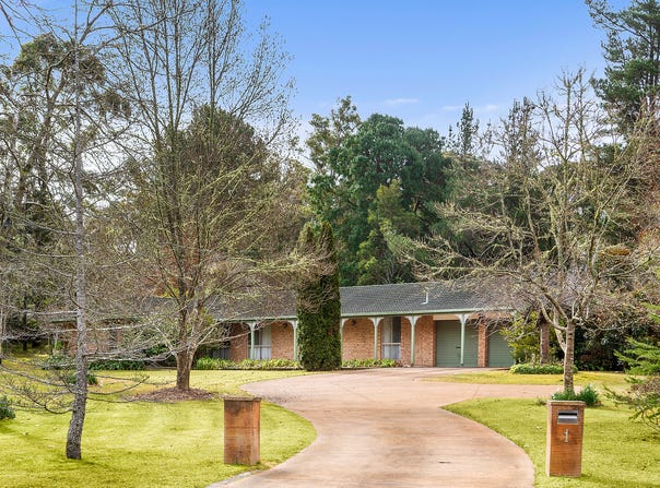 1 Bedford Place, Burradoo, NSW 2576