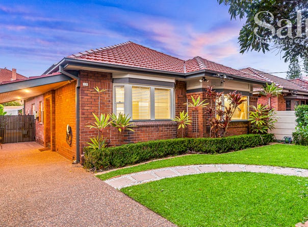 35 Stewart Avenue, Hamilton East, NSW 2303