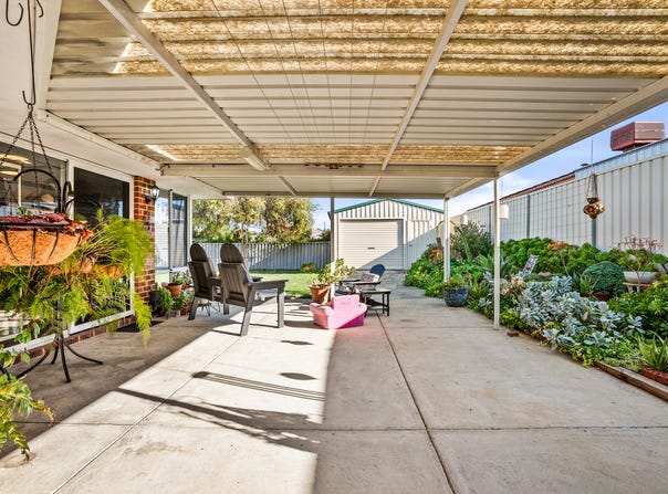 1 Tathra Place, Waikiki, WA 6169
