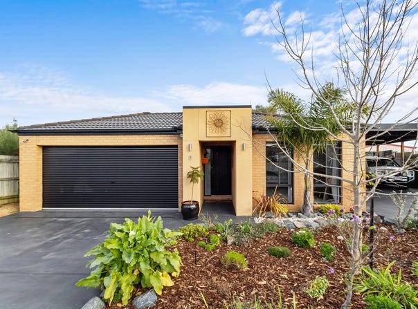 8 Leurimah Court, Kalimna, Vic 3909