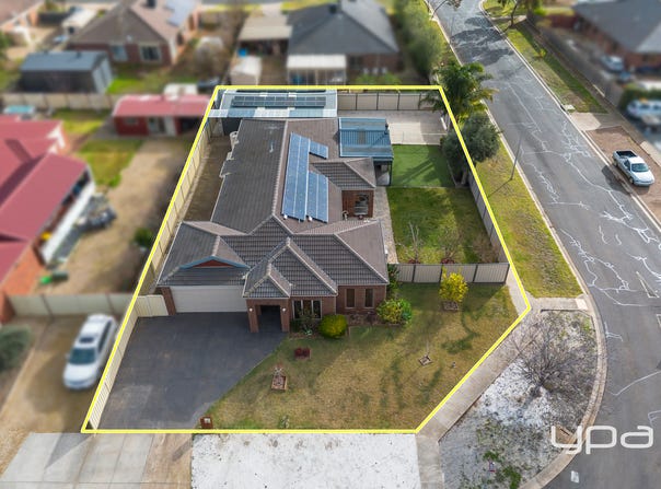 10 Moon Court, Maddingley, Vic 3340