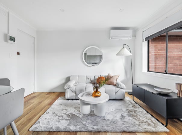 8/62  Normanby Avenue, Thornbury, Vic 3071