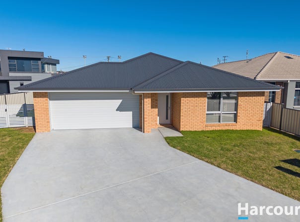 9 Charlotte Gardens, Devonport, Tas 7310