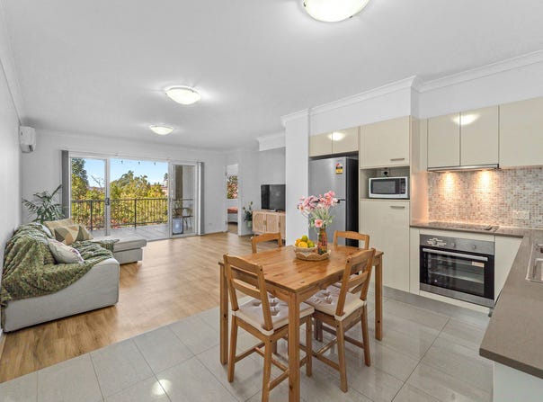 4/12 Hedges Street, Sherwood, Qld 4075