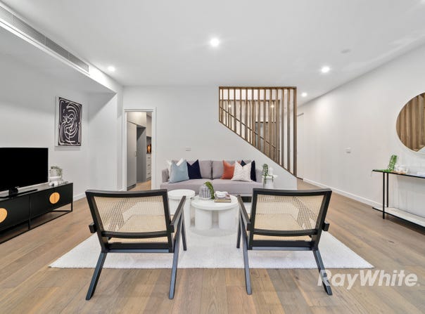 4/3 Ames Avenue, Carnegie, Vic 3163
