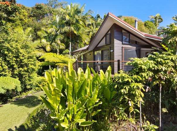 13 Goondooloo Drive, Ocean Shores, NSW 2483