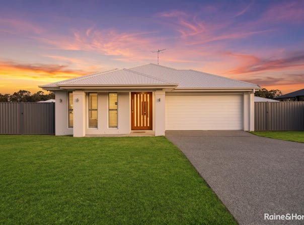 122A Bideford Street, Torquay, Qld 4655