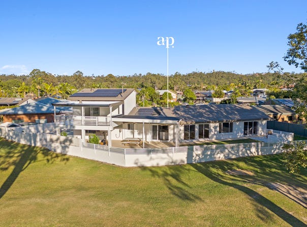 8 Calder Crescent, Helensvale, Qld 4212