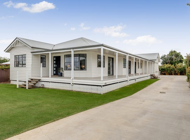 181 Nelson Street, Kearneys Spring, Qld 4350