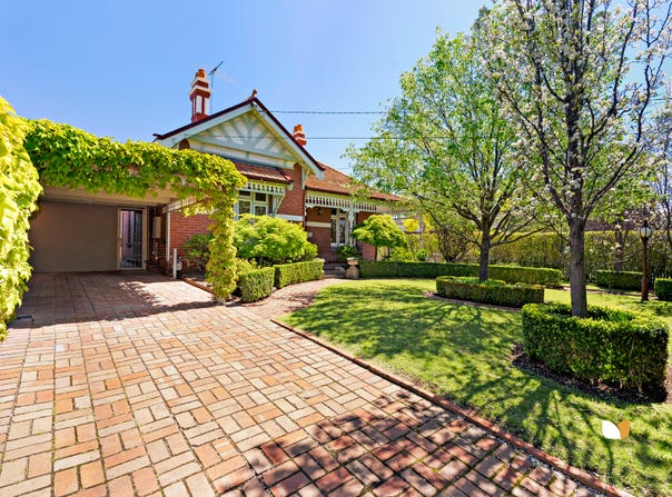 23 McCarron Parade, Essendon, Vic 3040