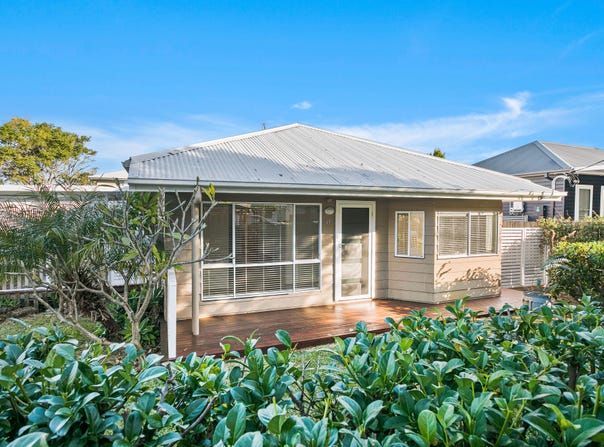 11 Monie Street, Woonona, NSW 2517