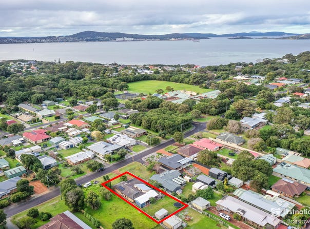 8 Gordon Street, Little Grove, WA 6330