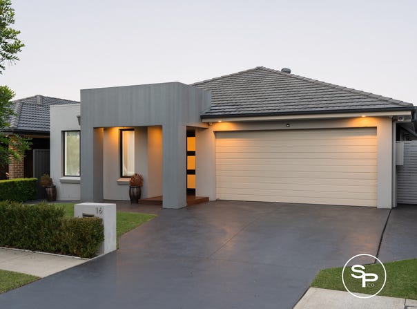 16 Freedom Street, Gregory Hills, NSW 2557
