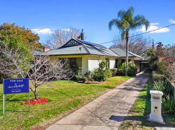 10  Neil Avenue, Benalla, Vic 3672