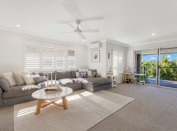2/9 Sequoia Court, Banora Point, NSW 2486